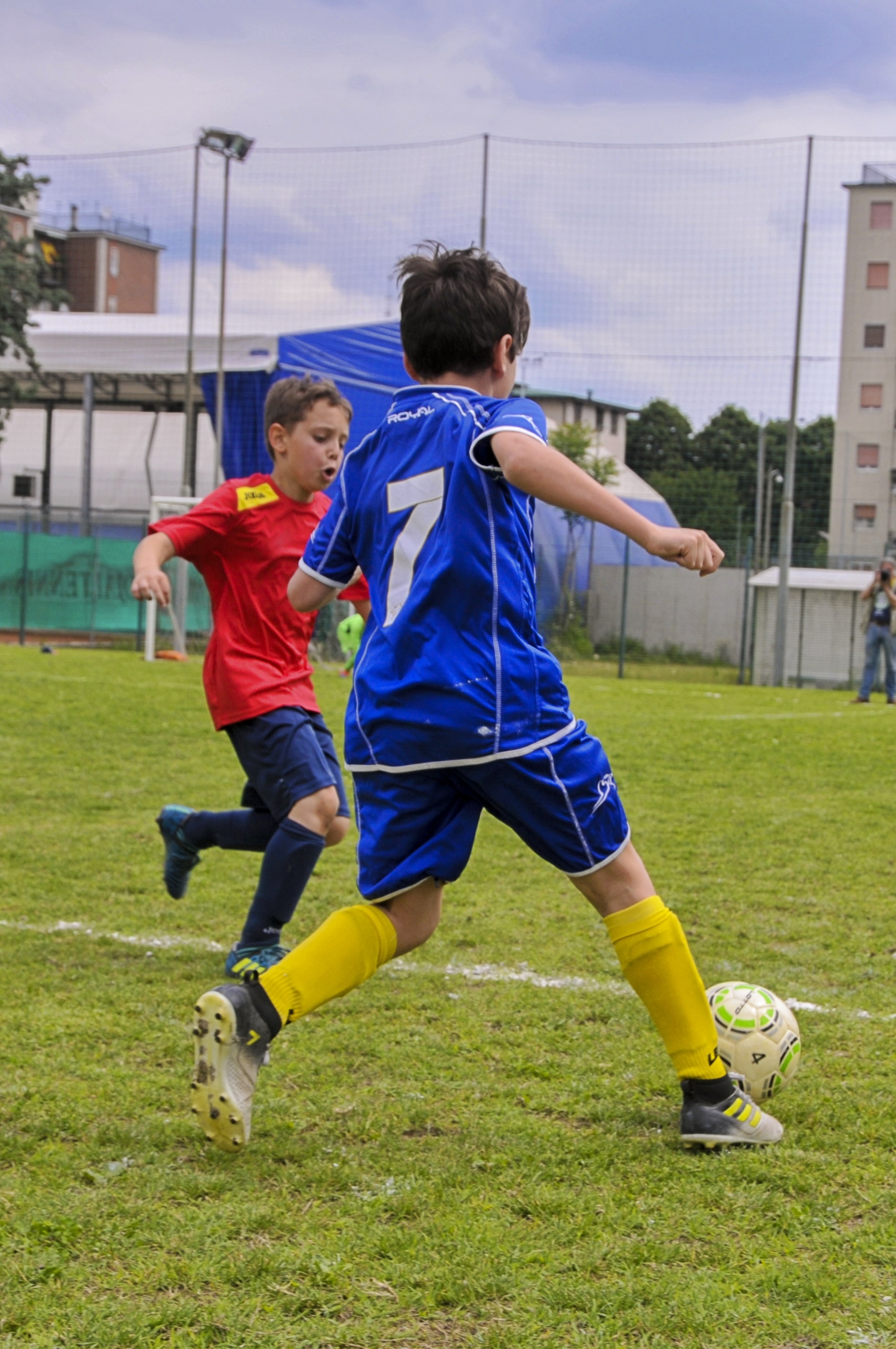 DRIBLA BAMBINO PARTITA CALCIO