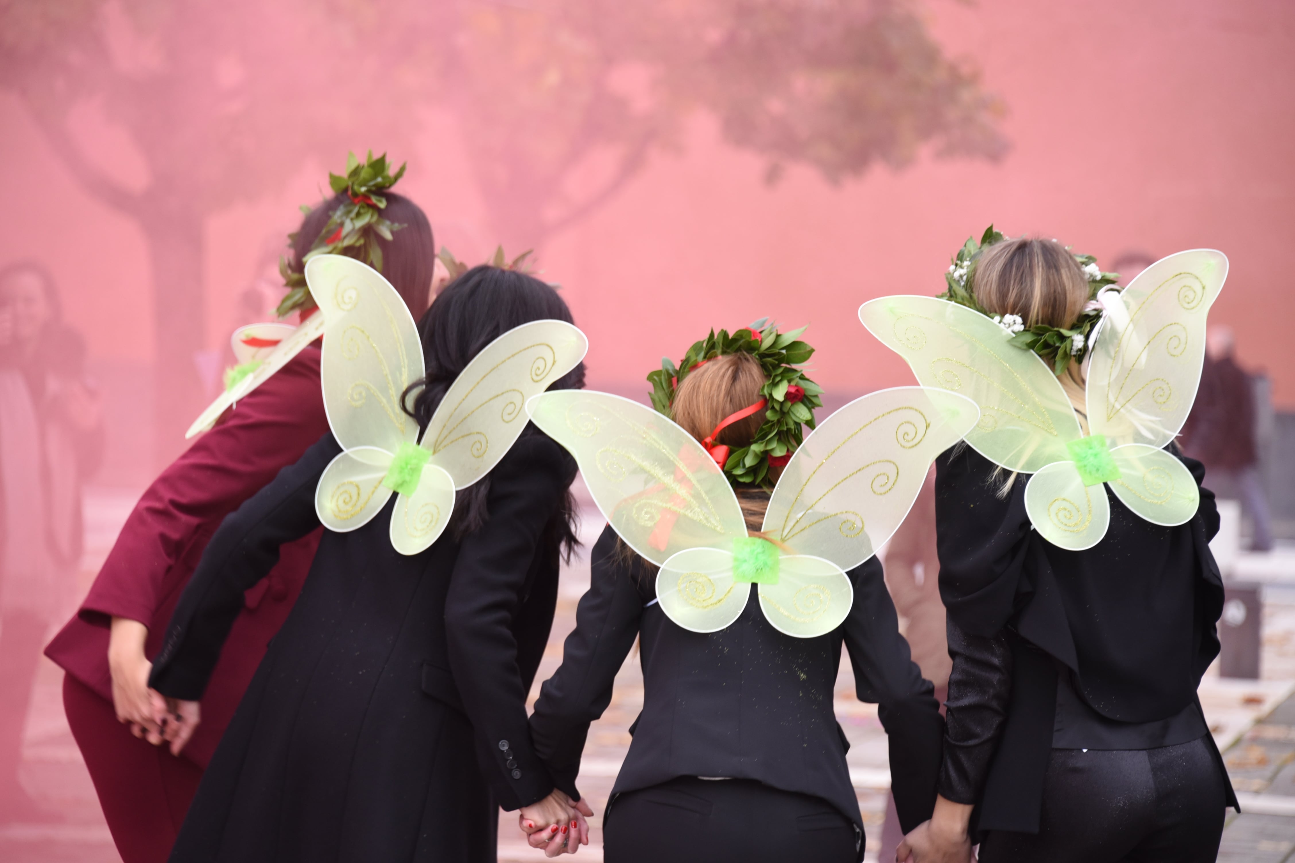 LAUREA FESTEGGIAMENTI